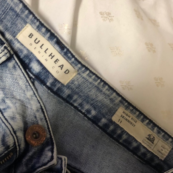 Bullhead High Waisted Jeans from Pacsun •SIZE 11• - Picture 3 of 3
